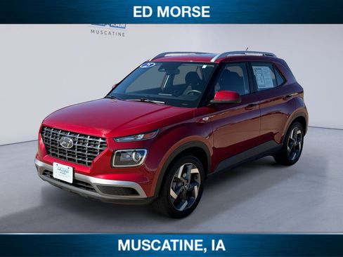 Used 2025 Hyundai Venue SEL image 1