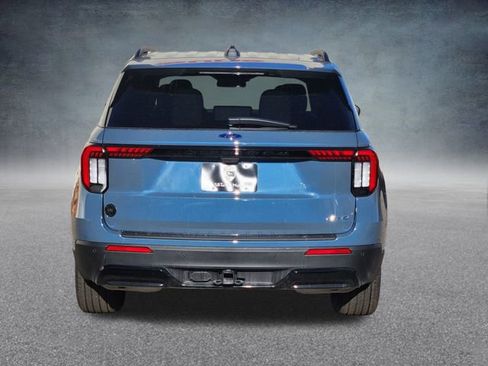 New 2026 Ford Explorer ST-Line w/ ST-Line Street Pack image 6
