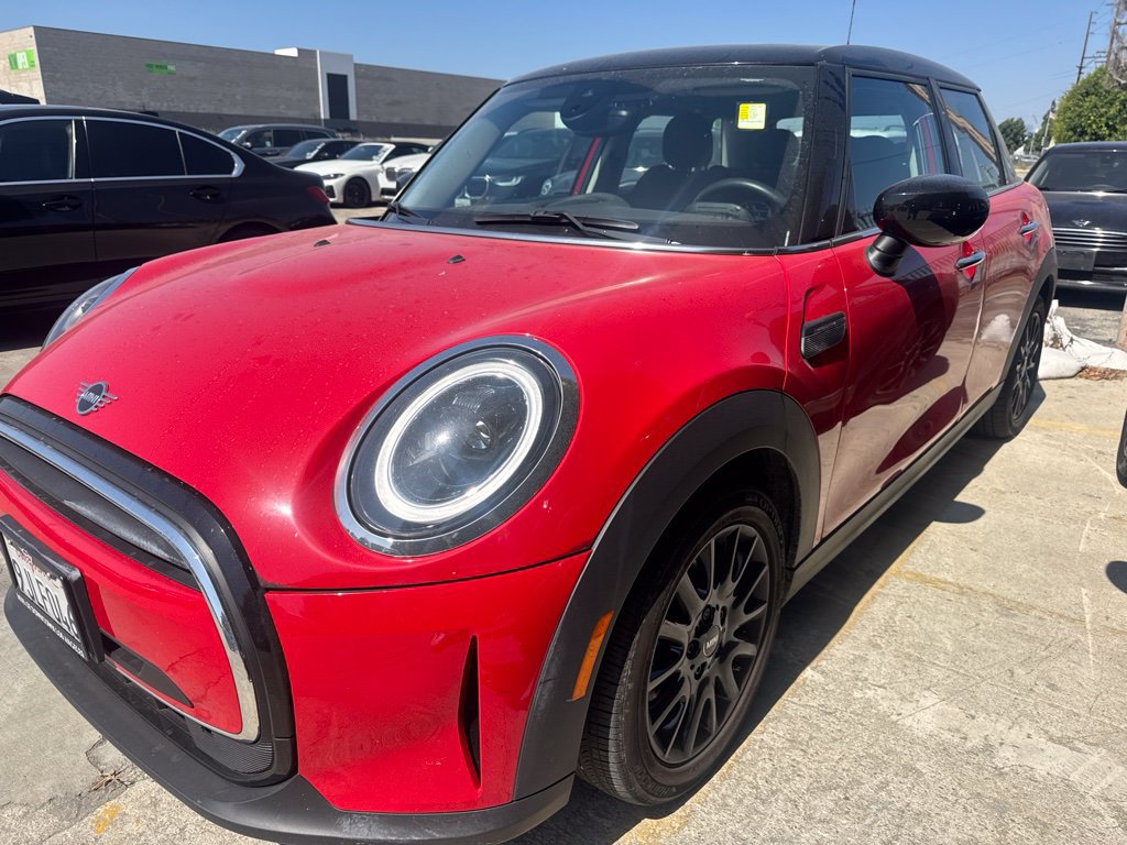 Used 2024 MINI Cooper 4-Door Hardtop FWD image 5