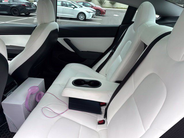 Used 2021 Tesla Model 3 Standard Range Plus RWD image 8