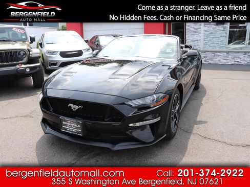 Used 2022 Ford Mustang GT Premium RWD image 1