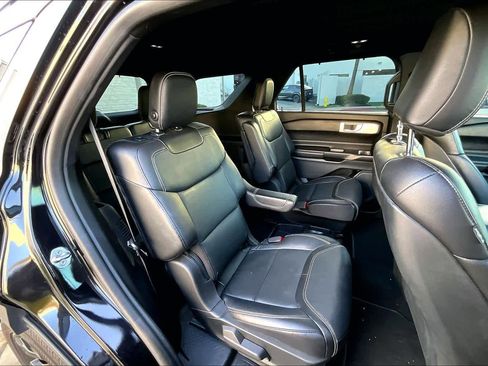 Used 2020 Ford Explorer ST w/ ST Street Pack image 21