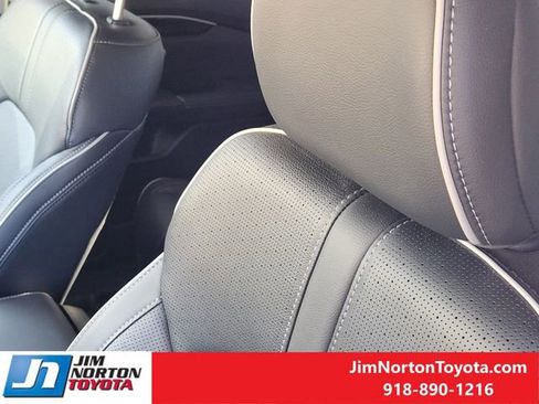 Used 2023 Honda Pilot Elite image 16