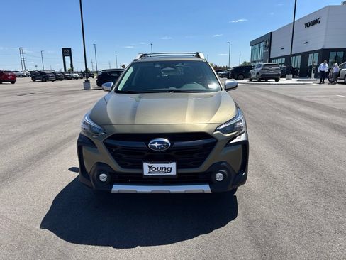 Used 2023 Subaru Outback Touring XT AWD/4WD image 2
