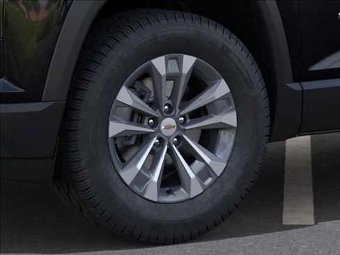 New 2026 Chevrolet Equinox LT w/ Safety and Technology Package FWD image 9