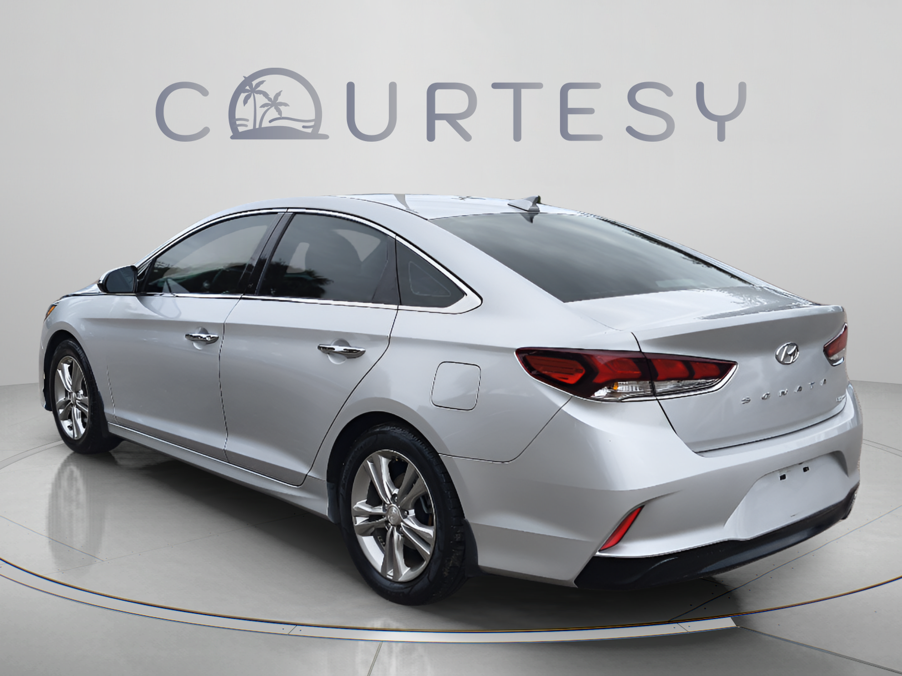 Used 2018 Hyundai Sonata Limited FWD image 3