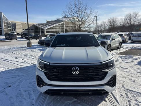 New 2026 Volkswagen Atlas Cross Sport SEL R-Line AWD/4WD image 2