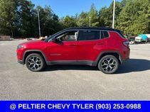 Used 2025 Jeep Compass Limited AWD/4WD image 11