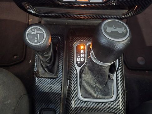 Used 2021 Jeep Wrangler Unlimited Sport image 9