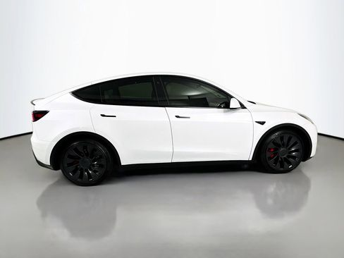 Used 2021 Tesla Model Y Performance image 9