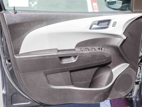 Used 2014 Chevrolet Sonic LT FWD image 26