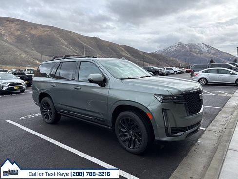 Used 2024 Cadillac Escalade Sport w/ LPO, ONYX Package image 6