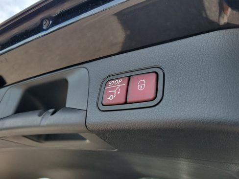Certified 2026 Mercedes-Benz GLB 250 image 9