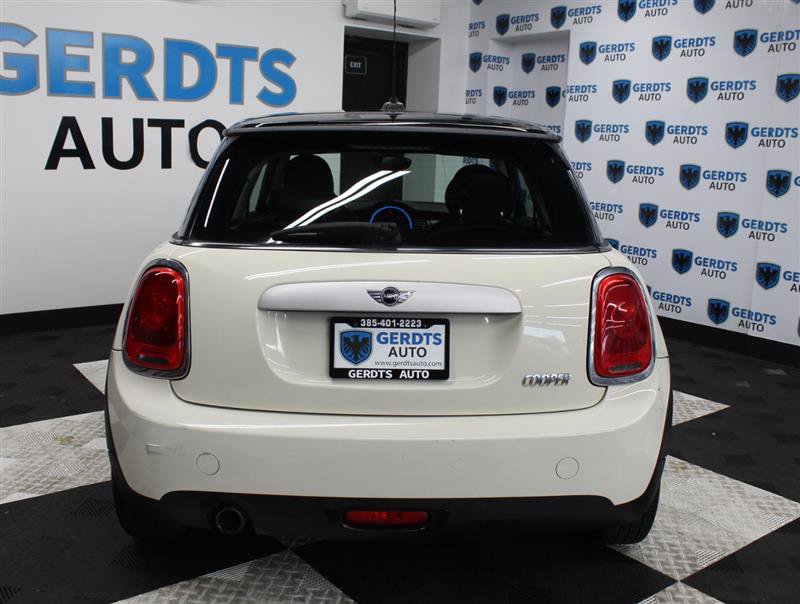 Used 2015 MINI Cooper 2-Door Hardtop FWD image 3