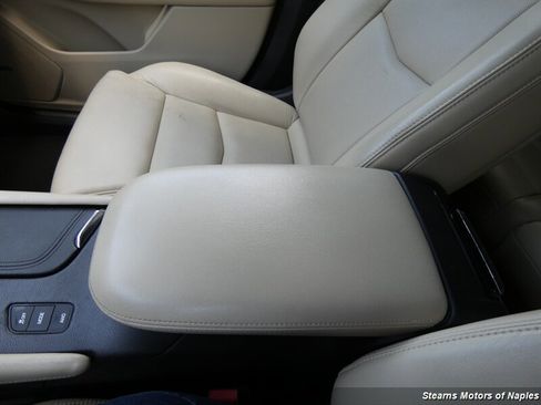 Used 2017 Cadillac XT5 Luxury image 32