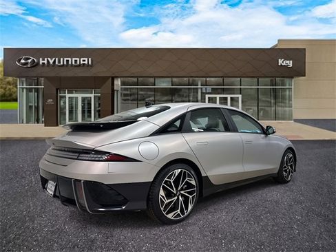 New 2025 Hyundai Ioniq 6 SEL image 3