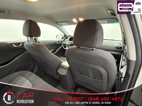 Used 2019 Hyundai Ioniq Plug-In Hybrid image 47