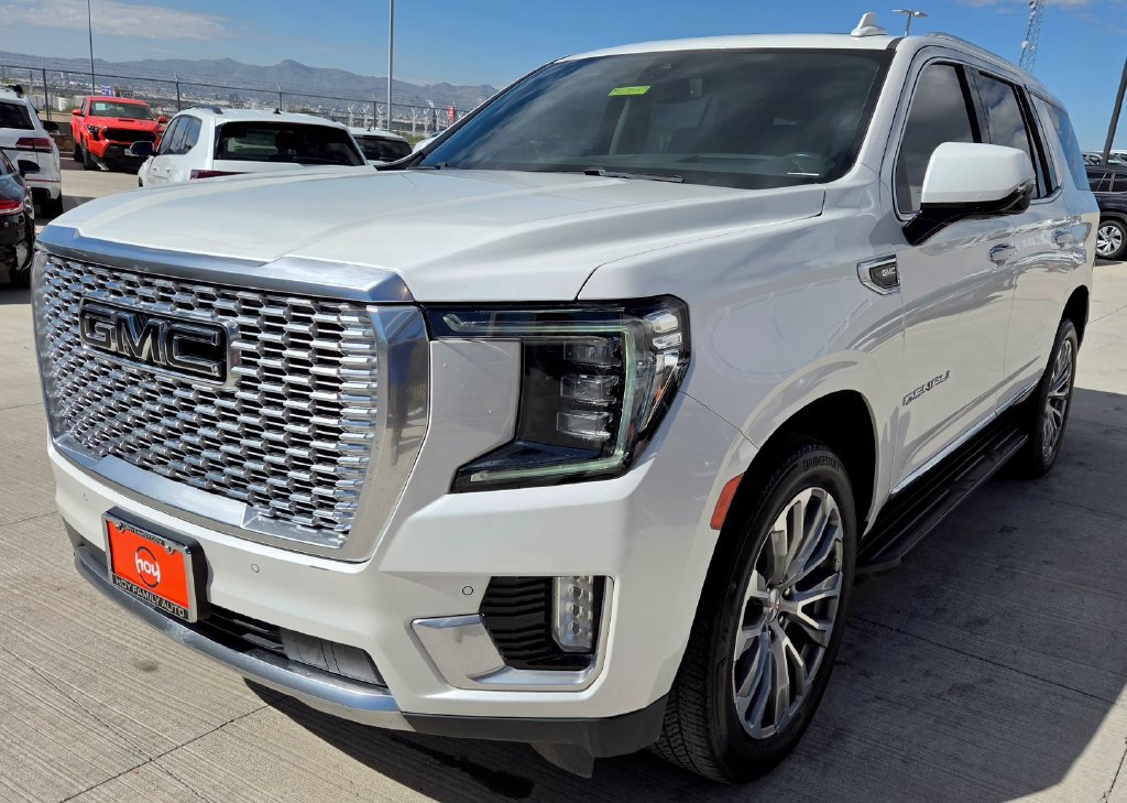 Used 2021 GMC Yukon Denali AWD/4WD image 3