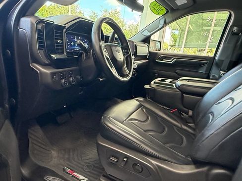 Used 2023 Chevrolet Silverado 1500 LT Trail Boss w/ Protection Package AWD/4WD image 10