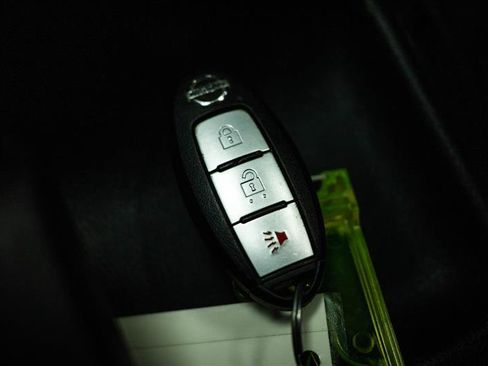 Used 2019 Nissan Kicks S image 17