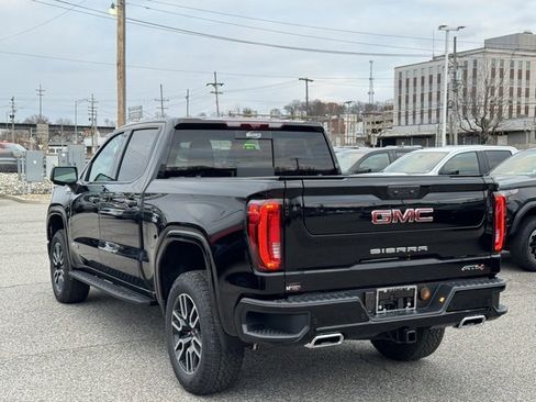 Certified 2025 GMC Sierra 1500 AT4 w/ AT4 Premium Package image 3