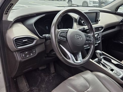 Used 2019 Hyundai Santa Fe Limited FWD image 9