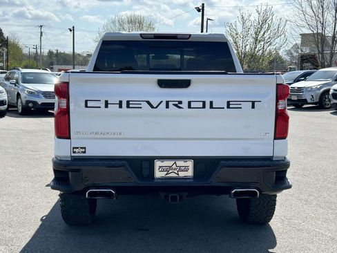 Used 2022 Chevrolet Silverado 1500 LT Trail Boss w/ LT Trail Boss Premium Package AWD/4WD image 4