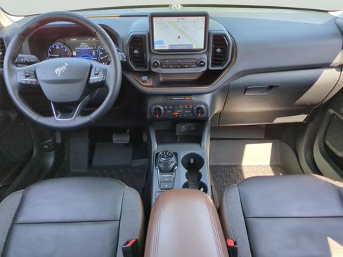 Used 2022 Ford Bronco Sport Outer Banks w/ Tech Package image 2