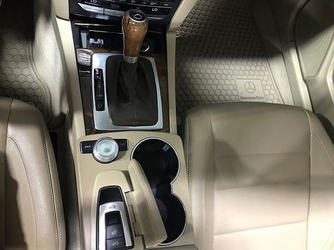 Used 2012 Mercedes-Benz E 350 Cabriolet image 33