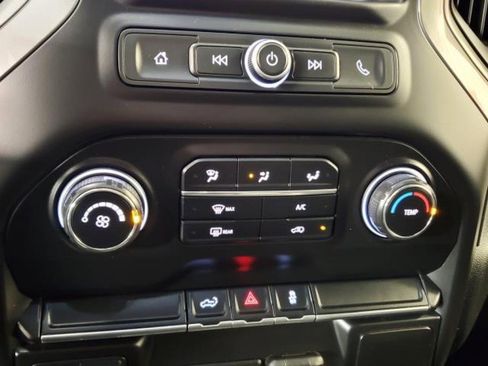 Used 2020 Chevrolet Silverado 1500 Custom w/ Custom Value Package image 19