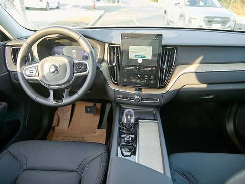 New 2026 Volvo XC60 B5 Plus w/ Protection Package Premier image 24