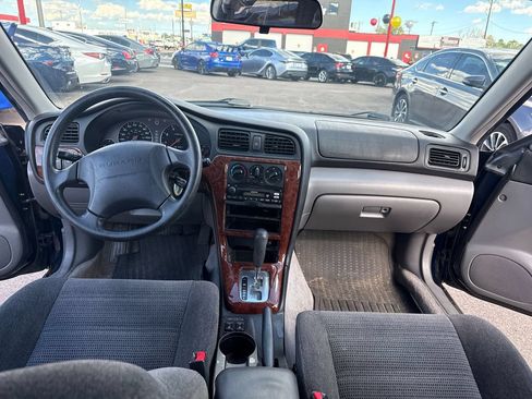 Used 2004 Subaru Outback Wagon AWD/4WD image 11