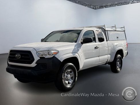 Used 2020 Toyota Tacoma SR image 9