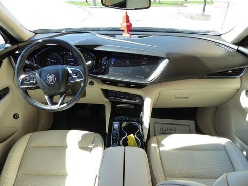 Used 2021 Buick Envision Essence image 28