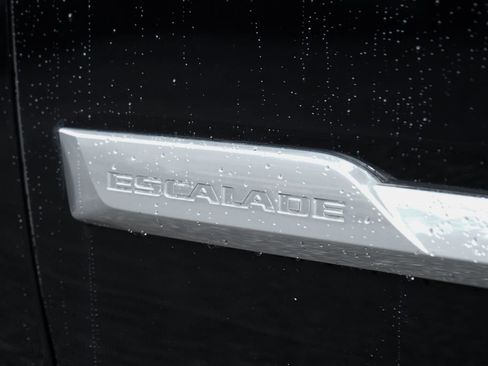 Used 2016 Cadillac Escalade ESV Platinum AWD/4WD image 57