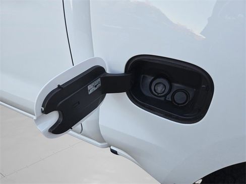 Used 2024 Chevrolet Silverado 1500 Custom image 36