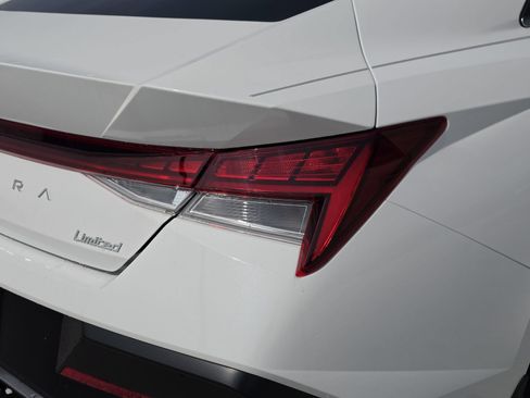 New 2026 Hyundai Elantra Limited FWD image 38