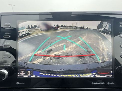 Used 2022 Toyota Camry XLE image 14