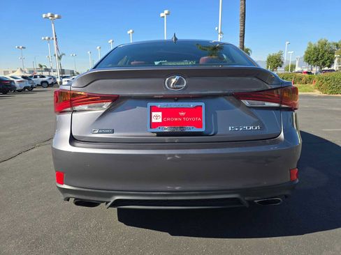 Used 2017 Lexus IS 200t image 15