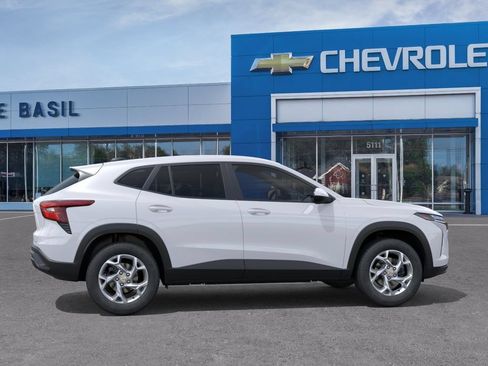 New 2026 Chevrolet Trax LS FWD image 5