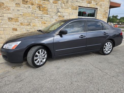 Used 2006 Honda Accord EX image 2