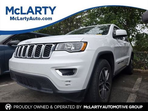 Used 2020 Jeep Grand Cherokee Laredo RWD image 1