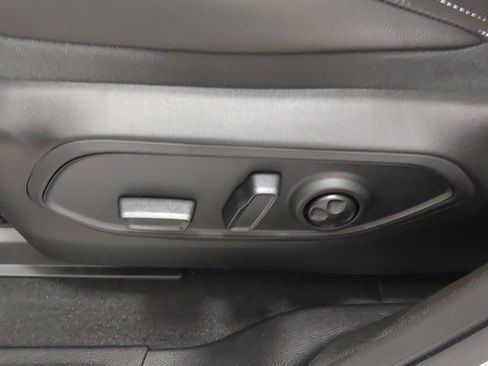 New 2025 Jeep Grand Cherokee L Limited w/ Luxury Tech Group II image 37