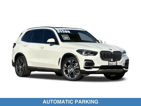 Used 2022 BMW X5 xDrive40i w/ Premium Package AWD/4WD image 2