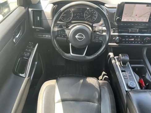 Used 2022 Nissan Pathfinder SL w/ Cargo Package AWD/4WD image 12