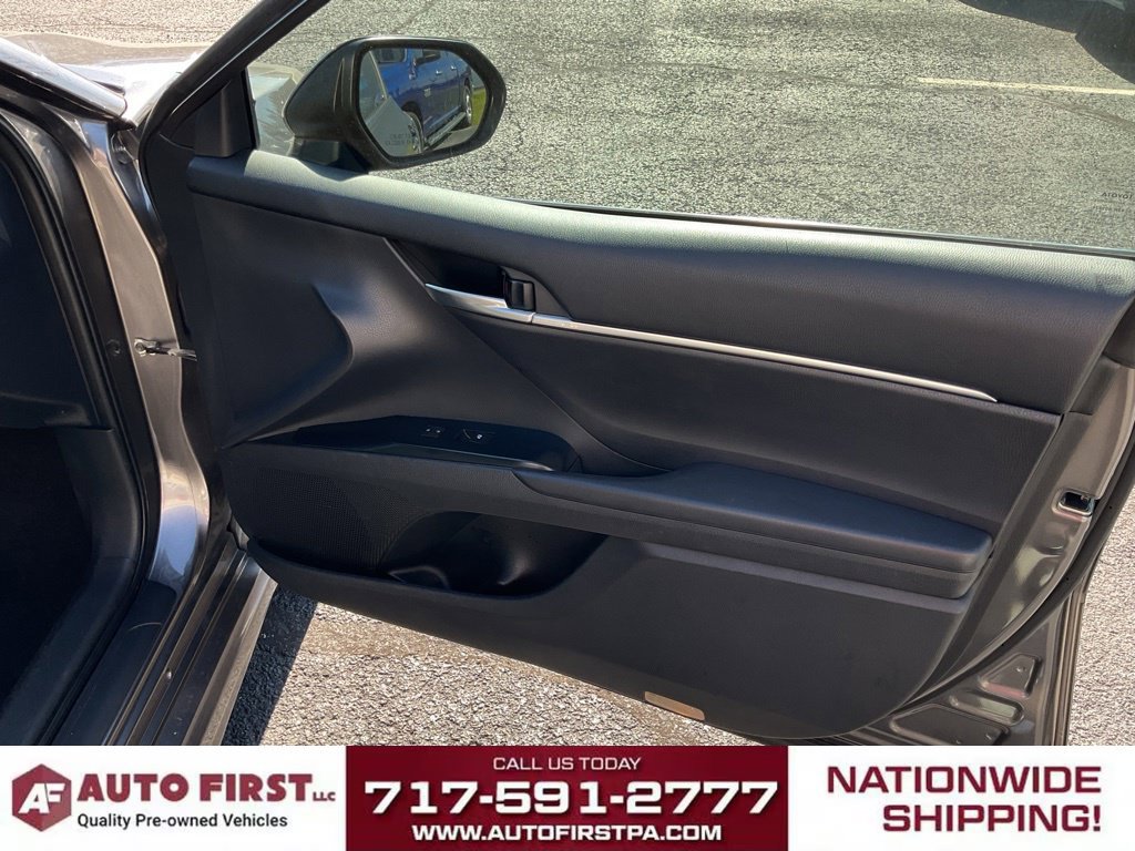 Used 2018 Toyota Camry SE w/ Audio Package FWD image 17