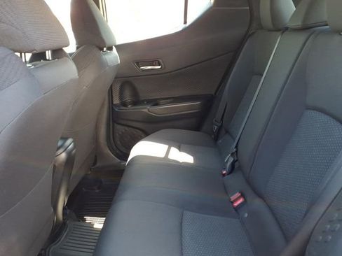 Used 2018 Toyota C-HR XLE FWD image 17