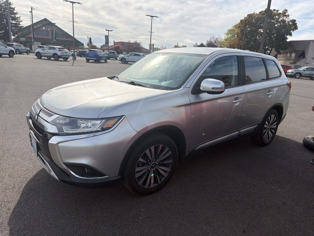 Used 2019 Mitsubishi Outlander SE AWD/4WD image 1