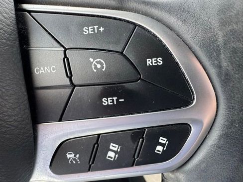 Used 2018 Chrysler 300 C w/ Safetytec Plus Group image 17