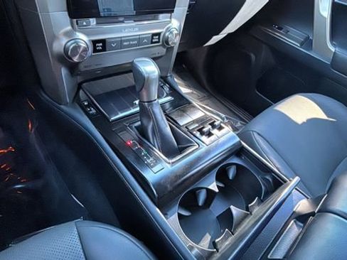 Used 2021 Lexus GX 460 Premium image 14